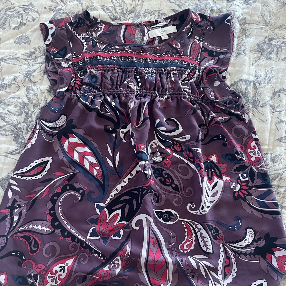 Pretty loft blouse